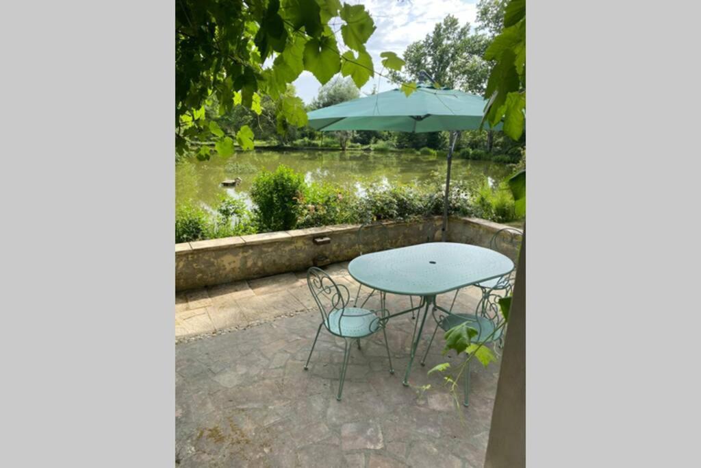 La Petite Maison Au Bord De L'Etang Chirac  외부 사진