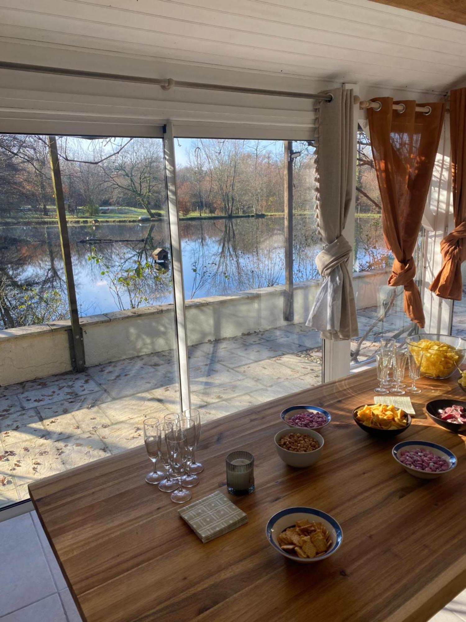 La Petite Maison Au Bord De L'Etang Chirac  외부 사진